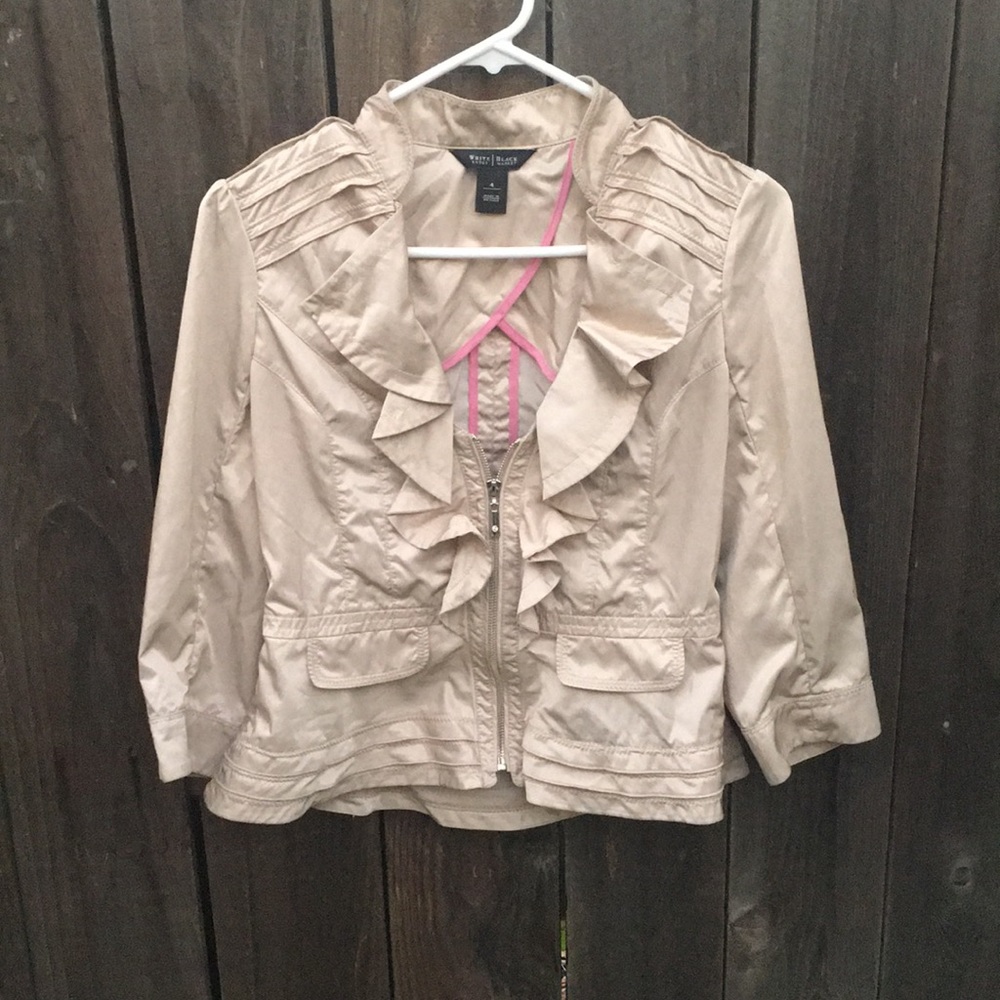 White House Black Market tan ruffled jacket size 4